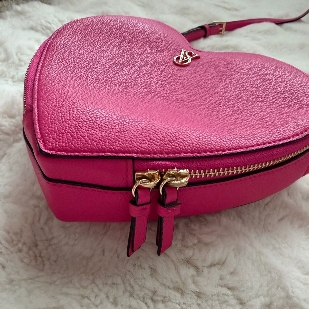 Victoria's Secret Heart Crossbody Bag - Hot Pink - Picture 8 of 15